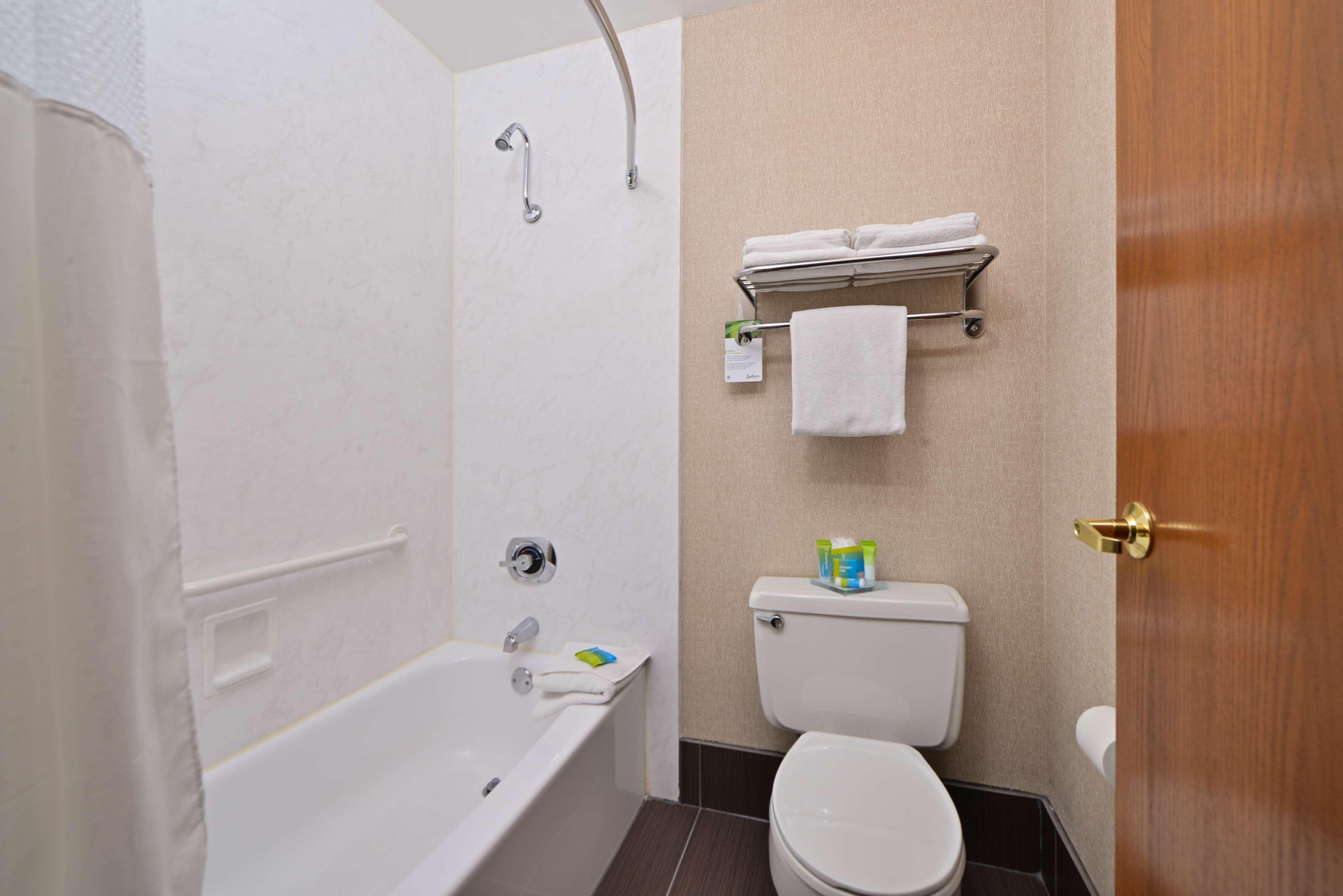 Radisson Hotel 3*
